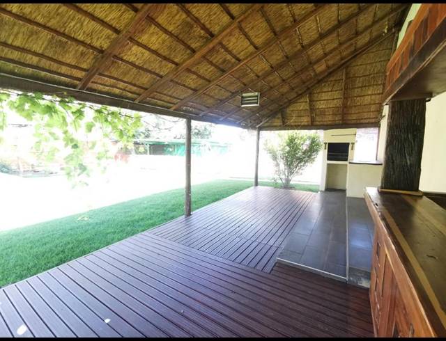 5 BEDROOM HOUSE FOR SALE IN GOLF PARK